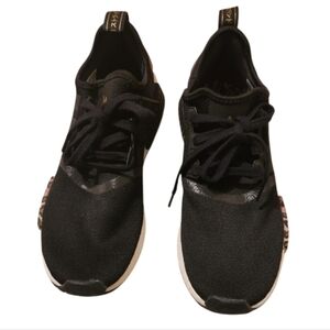 Women's Adidas Originals NMD-R1 Cheetah Print Tennis Shoes